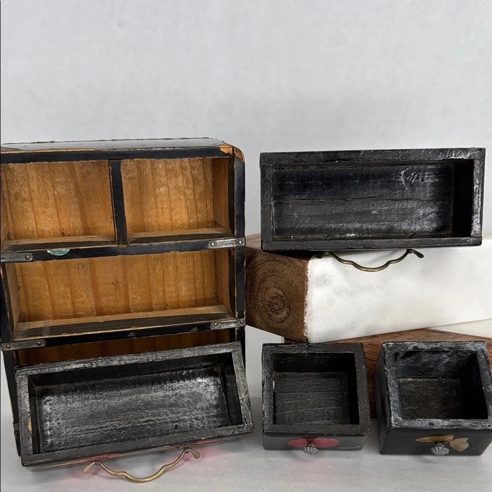 Vtg Japanese miniature hand painted black Wood 4 drawer chest Jewelry dollhouse